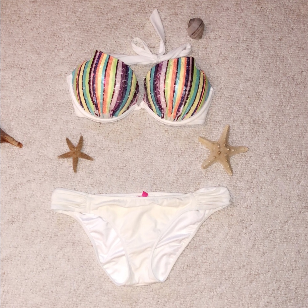 bombshell swimsuit